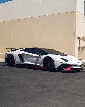 Lamborghini Aventador LP750-4 SuperVeloce by Impressive Wrap 2019 года